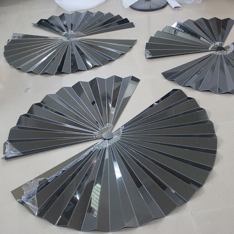 Anish Kapoor Sculpture4