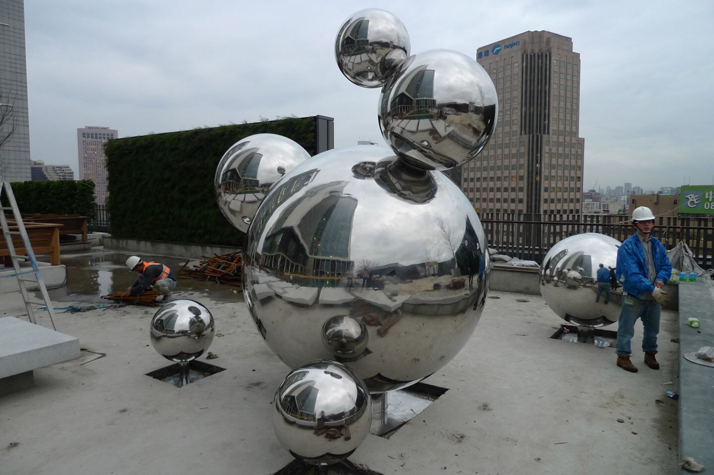 stainless-steel-sphere-sculpture-09