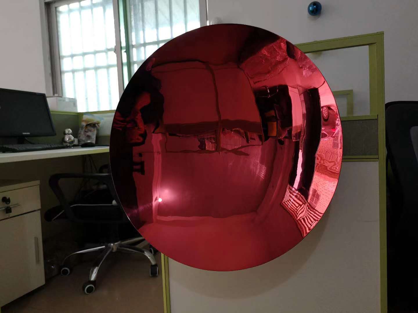 Anish Kapoor sculpture 'Blood Mirror'8