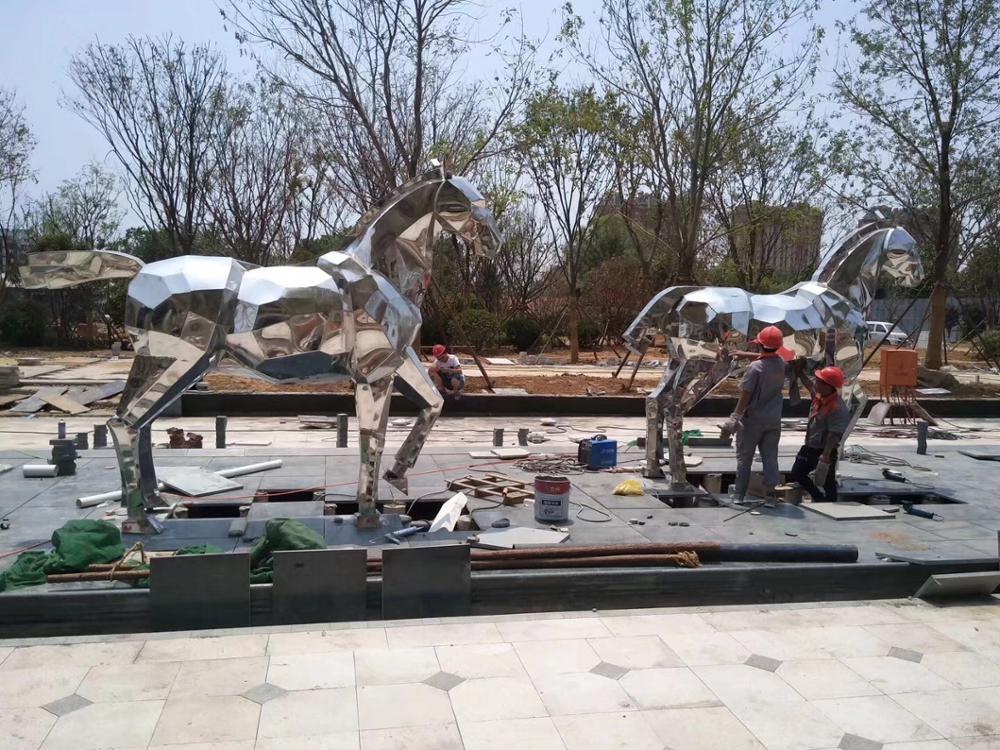 High-gloss-life-size-horses-moulding-statue (1)