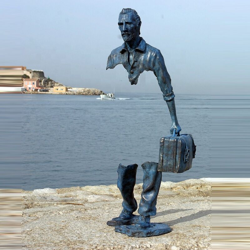 Life-Size-Traveler-Metal-Casting-Bronze-Man (2)