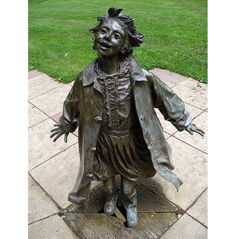 Child Modern Bronze Figurative Metal Water Fountains Sculpture 2