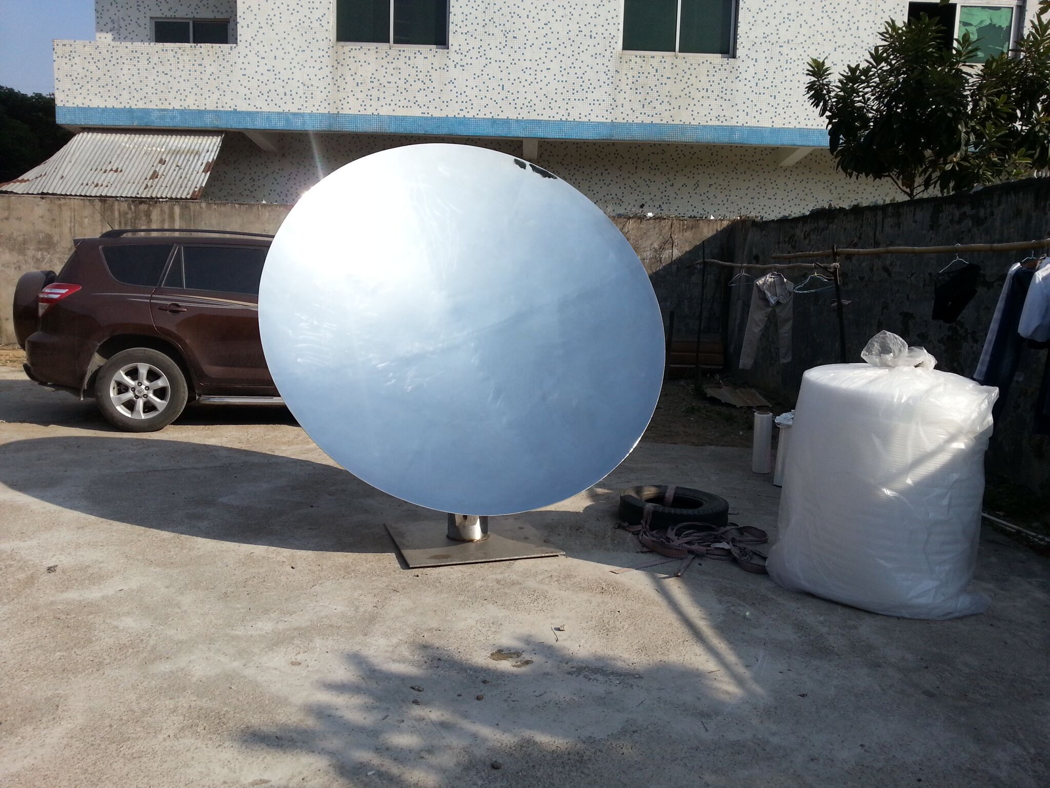 Stainless steel concave mirror sculpture (3)