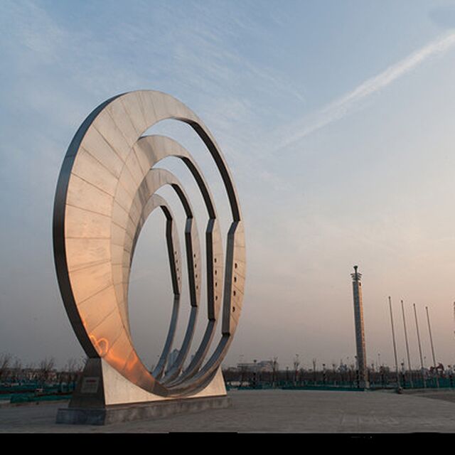 Simple stainless steel ring sculpture for outside decoration