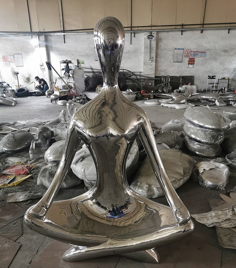 Interior decorations metal statues stainless steel women sculptures (1)