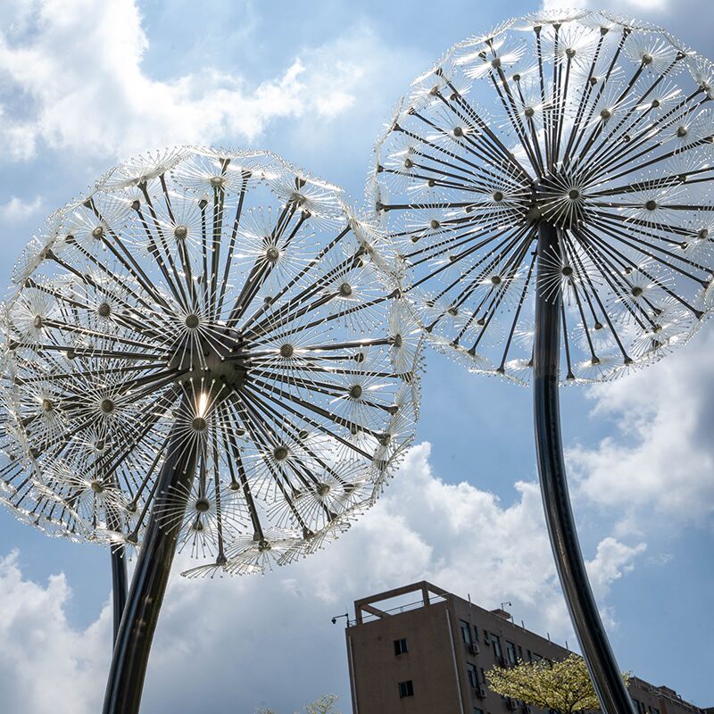 Outdoor park square green space glowing stainless steel dandelion sculpture (3)