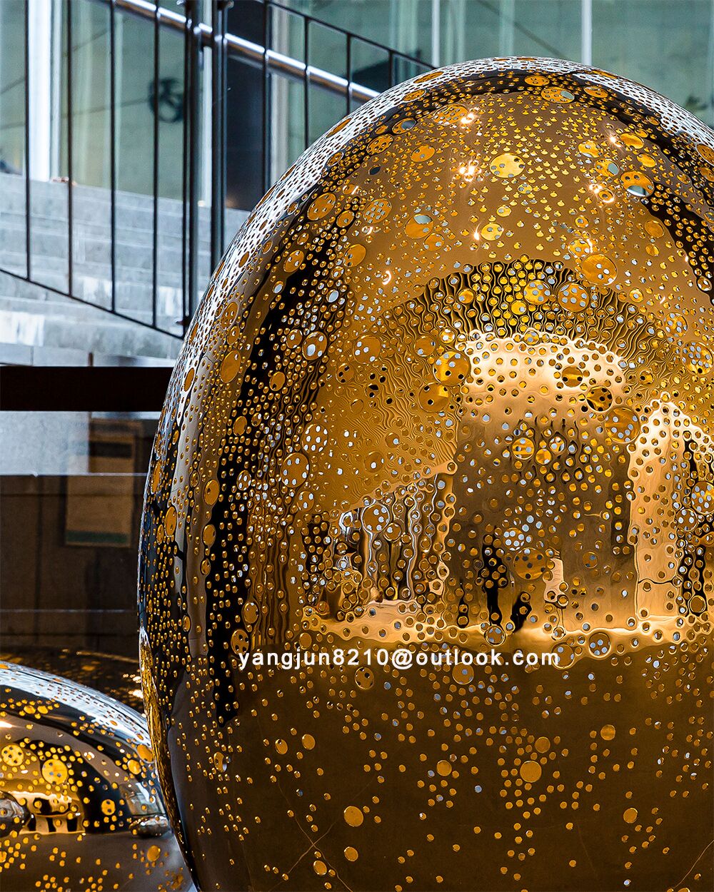 Indoor high-end luxury hotel apartment office building decoration handicrafts stainless steel oval sphere sculpture (2)