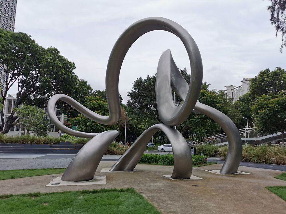 Outdoor square garden courtyard Abstract stainless steel sculpture