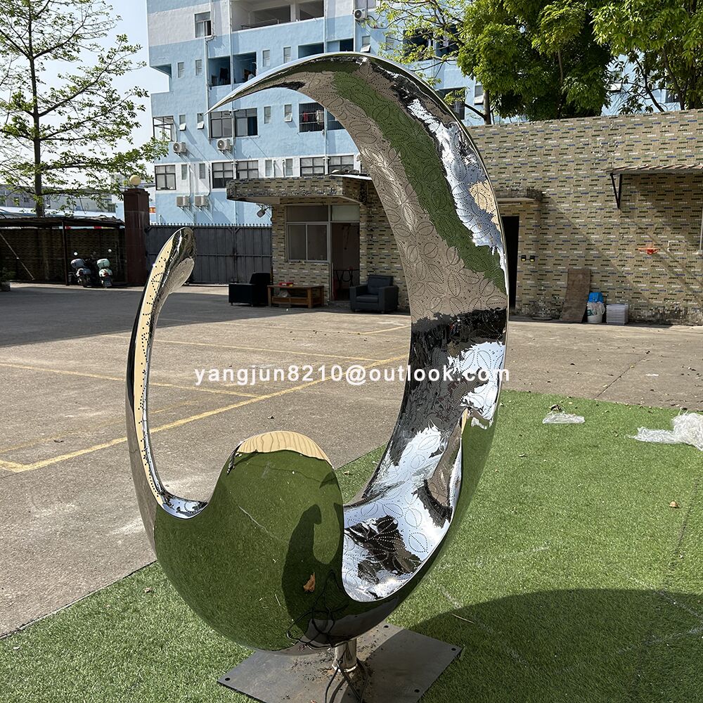 Outdoor square garden courtyard luminous stainless steel crescent sculpture (5)