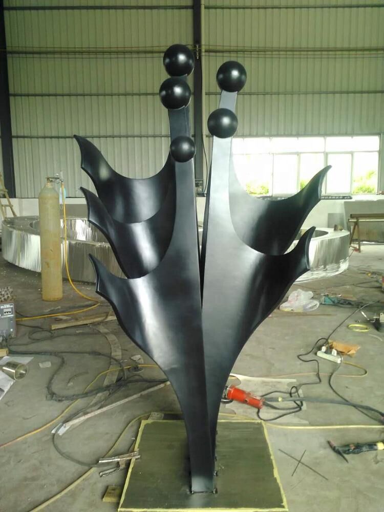 Stainless-Steel-Modern-Abstract-Figure-Metal-Garden (1)