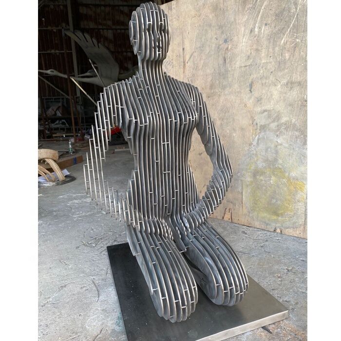 Matt Finish Kneeling Woman Figures Modern Stainless Steel Sculpture (1)