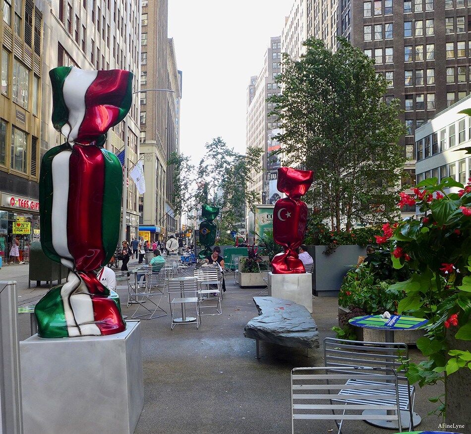 Customized modern pop art ornaments life size stainless steel candy sculpture 2