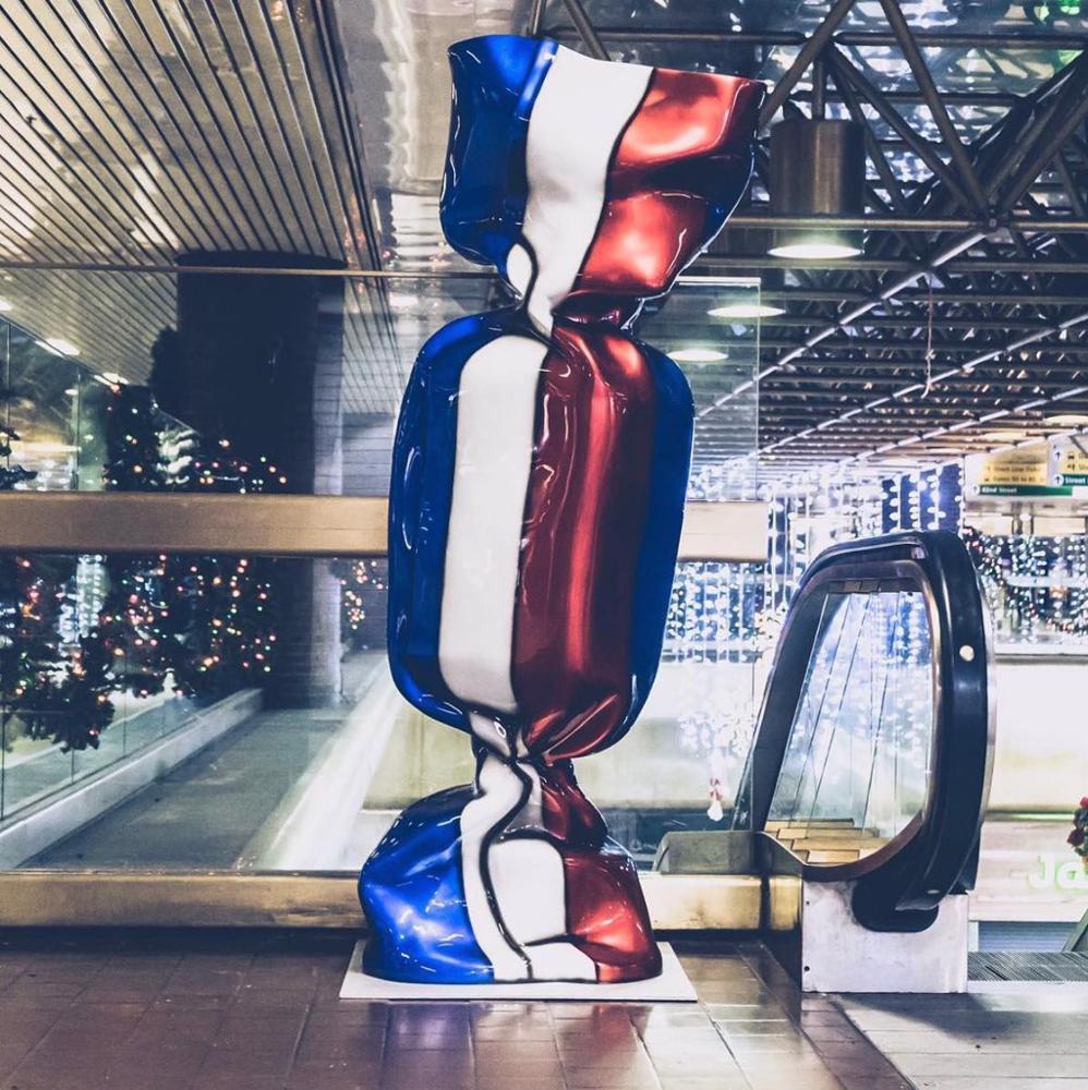 Customized modern pop art ornaments life size stainless steel candy sculpture