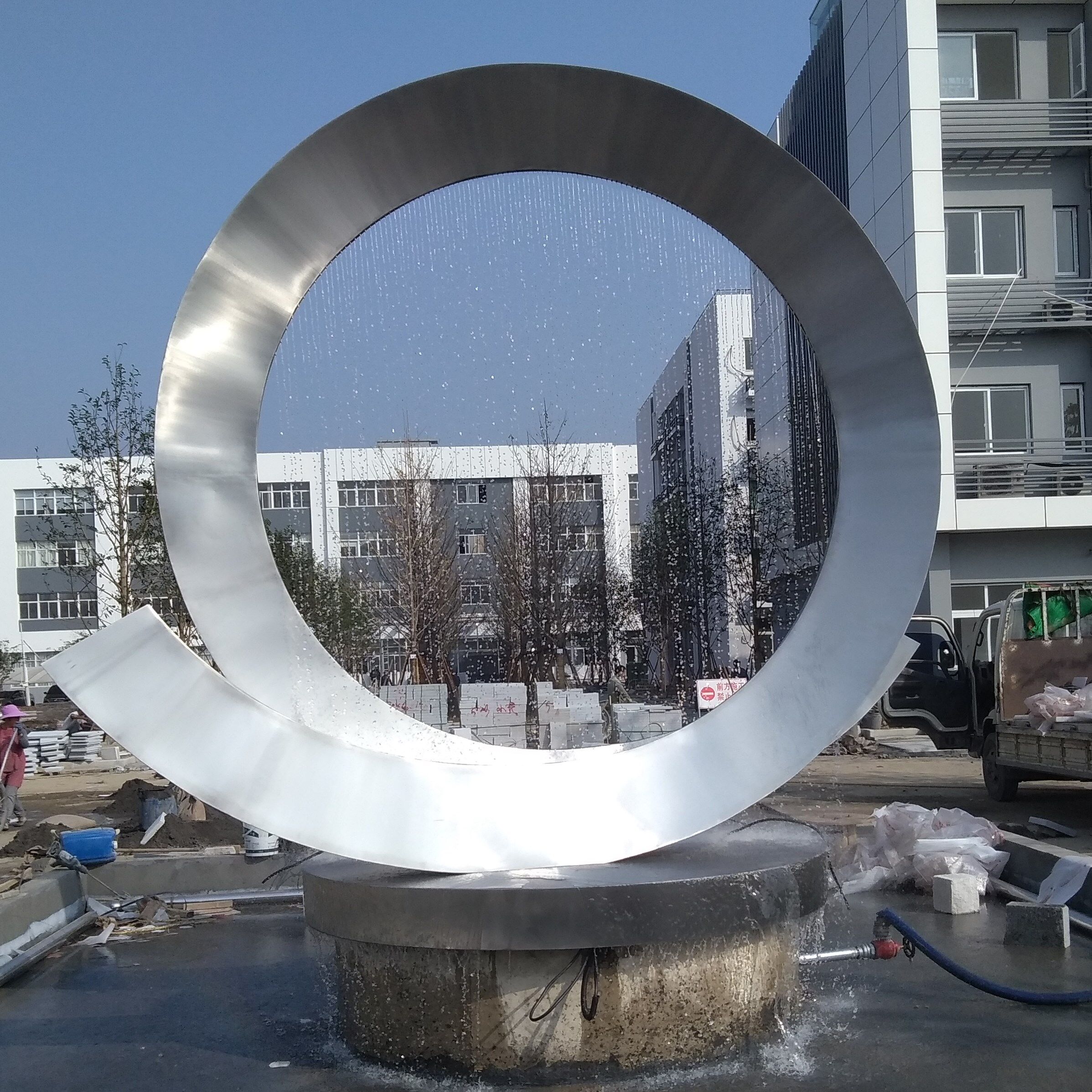 free standing circle shape garden waterfall fountain surface drawing stainless steel