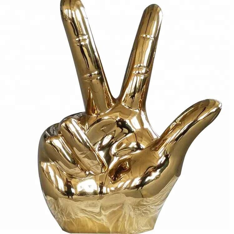 Famous UAE three fingers hand sculpture for Win