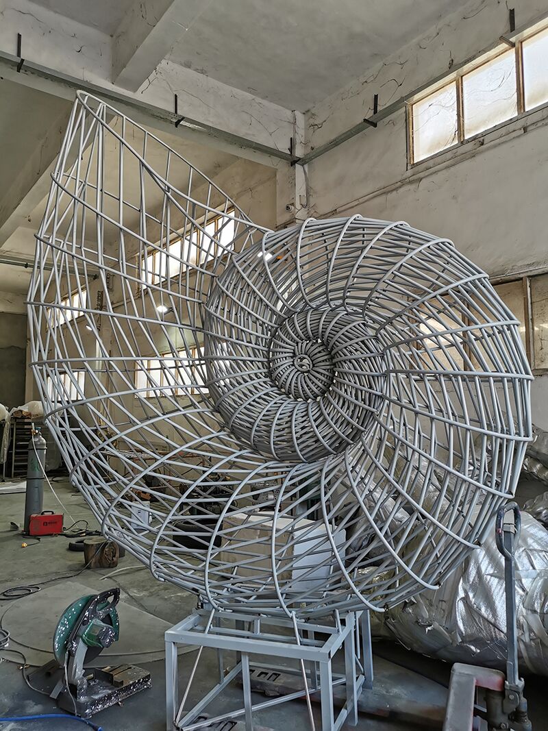 Stainless steel conch sculpture (5)