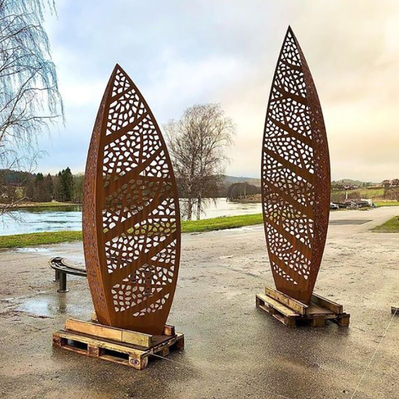 corten-steel-leaf-sculpture