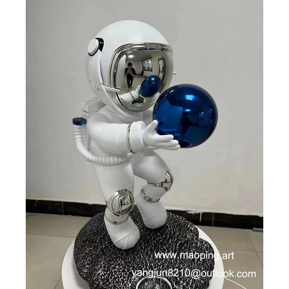 Indoor halls museums schools airports art galleries decorations stainless steel astronaut sculptures (1)