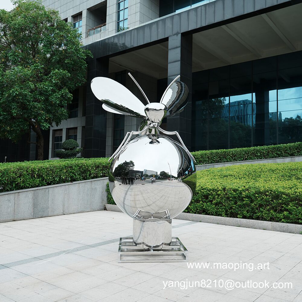 Outdoor square park beach amusement park library school airport art mirror polished stainless steel bee sculpture (1)