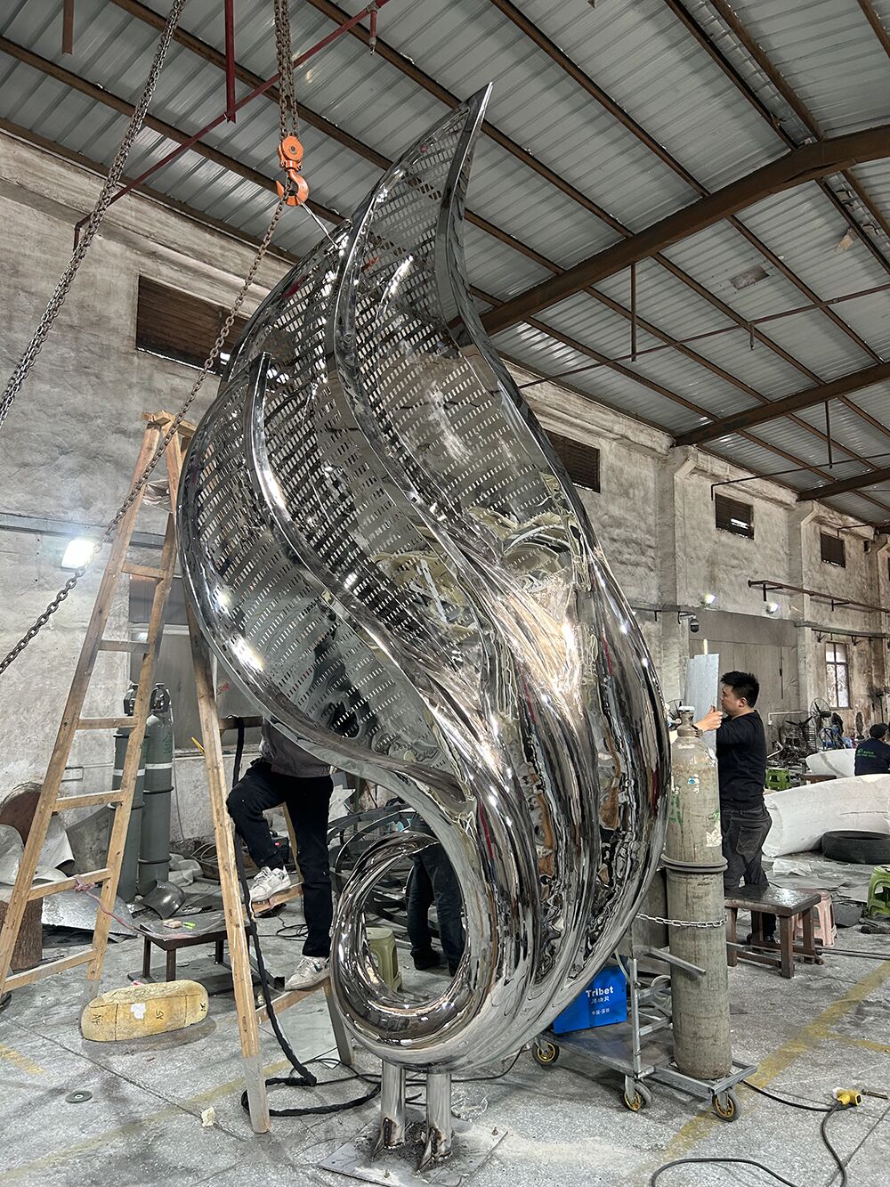 Outdoor park square urban decoration sculpture metal stainless steel feather sculpture (1)