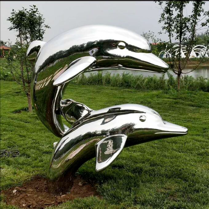 Dolphin8