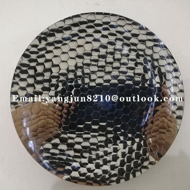 anish-kapoor-concave-mirror-met (1)
