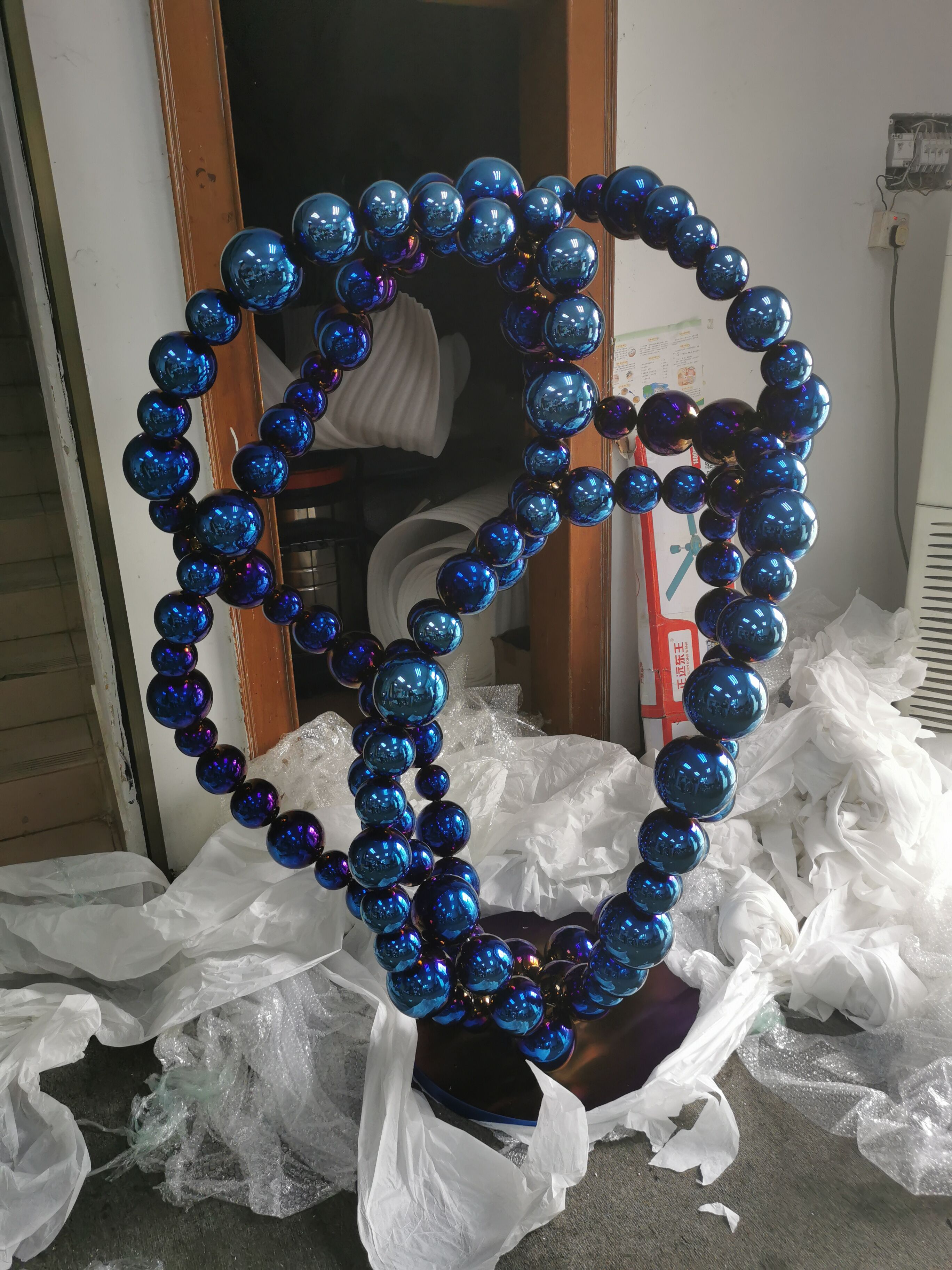 Stainless steel sphere sculpture8