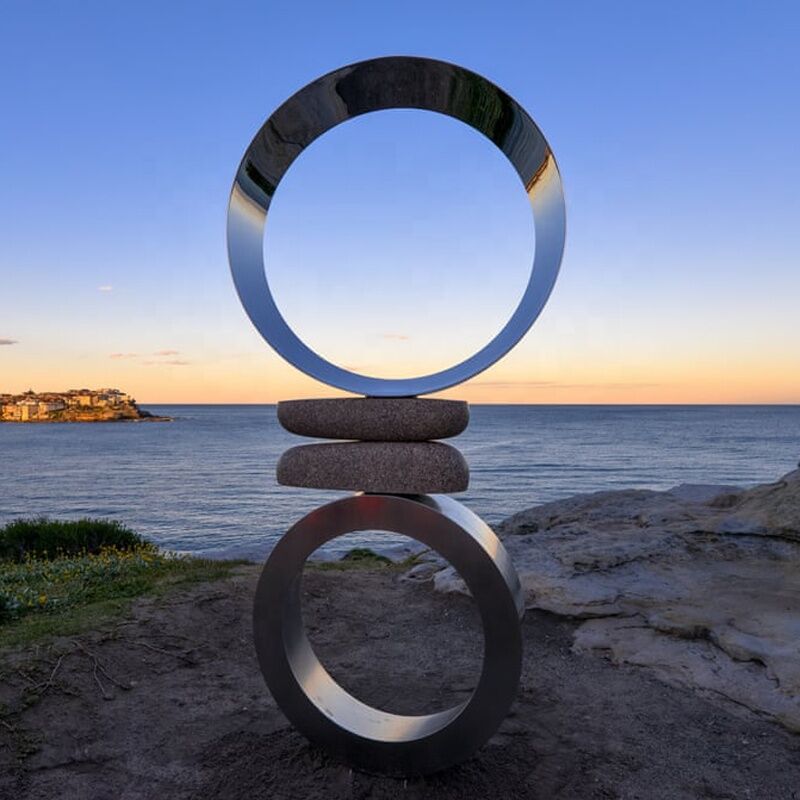 Mirror-Polished-Stainless-Steel-Modern-Outdoor-Sculpture