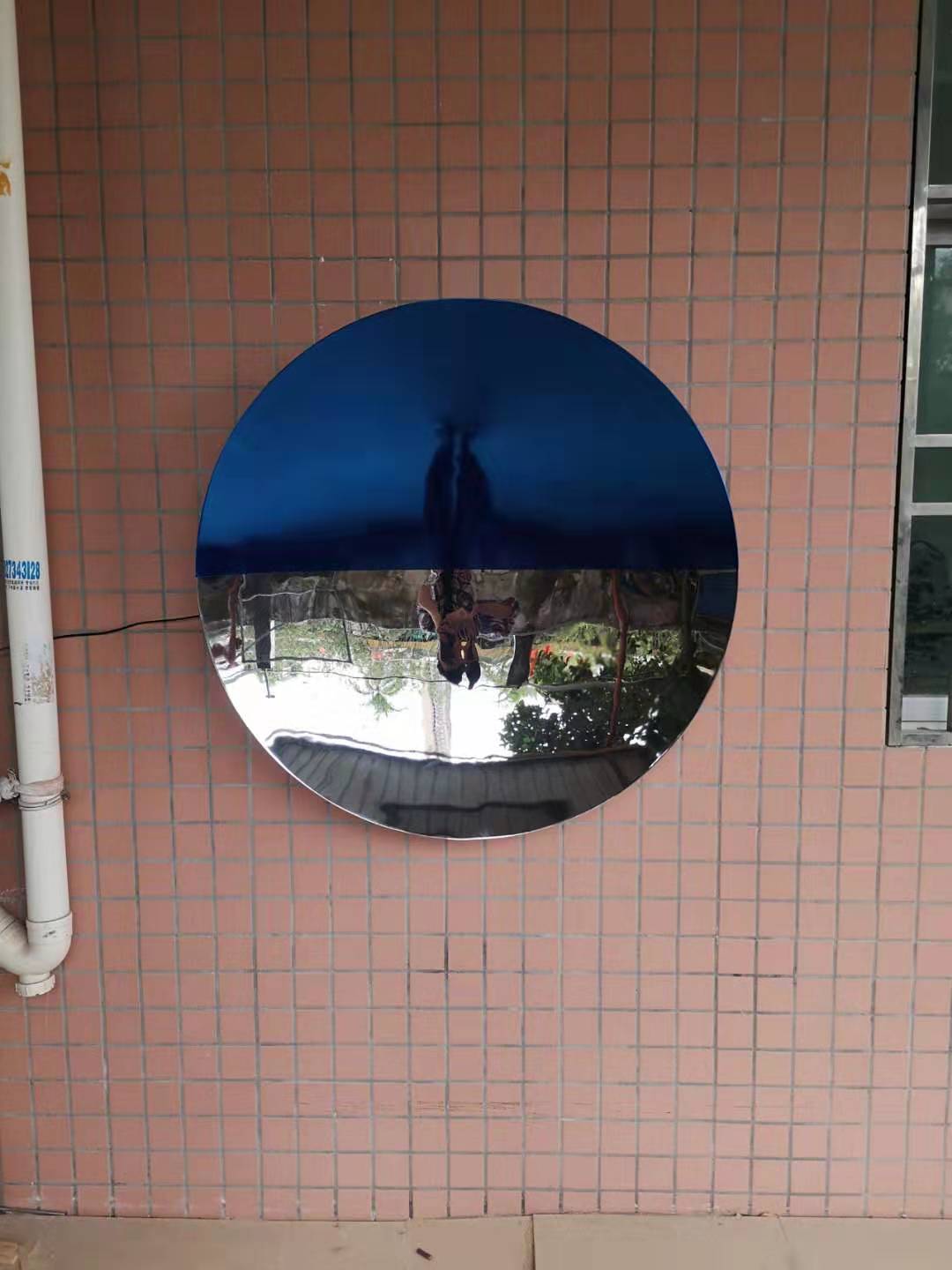 Anish Kapoor’s Concave Mirror Sculpture (13)