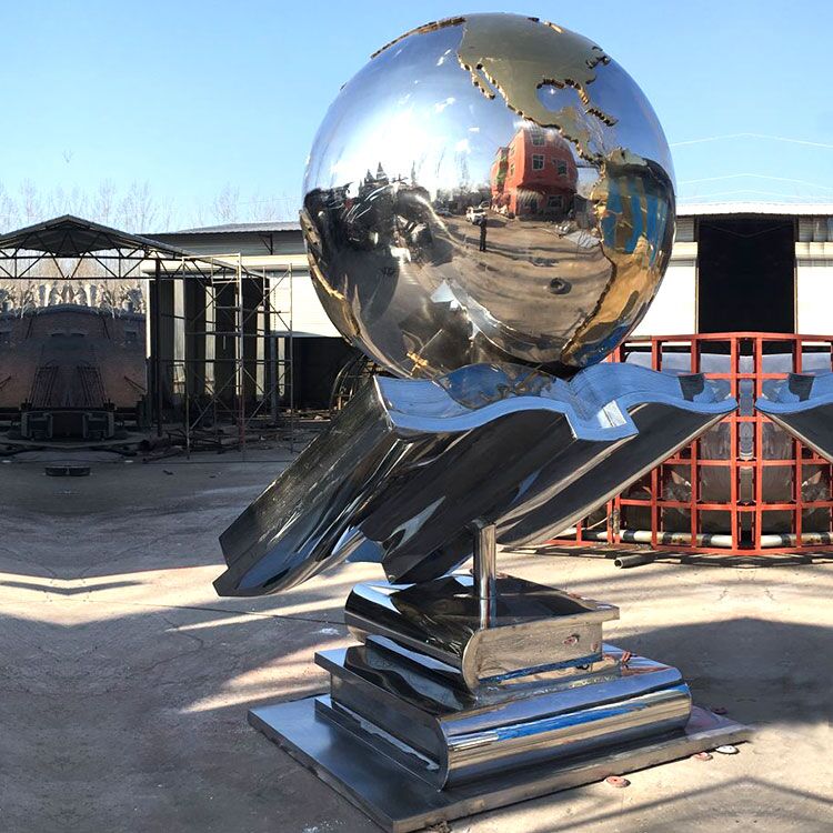 Modern Outdoor Garden Mirror Polished Stainless Steel Sculpture Design 1