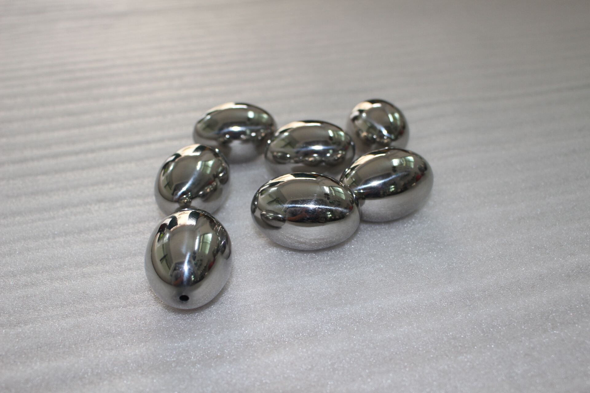Mirror polished Stainless Steel Ellipsoids (5)