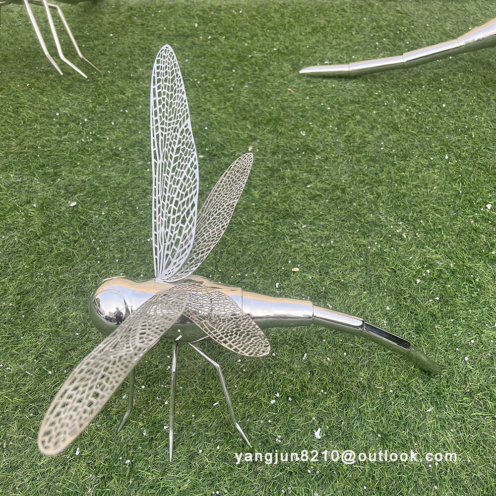 Modern Simple Stainless Steel Light Luxury Butterfly Sculpture Hotel Exhibition Hall Metal Decoration Ornaments Crafts (5)
