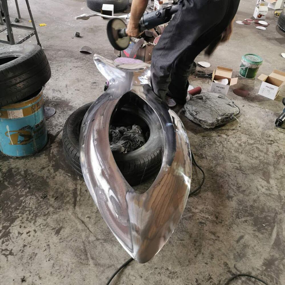 Famous Outdoor square garden courtyard pool abstract stainless steel fish sculpture (1)